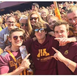 Meet your Posher, Collin